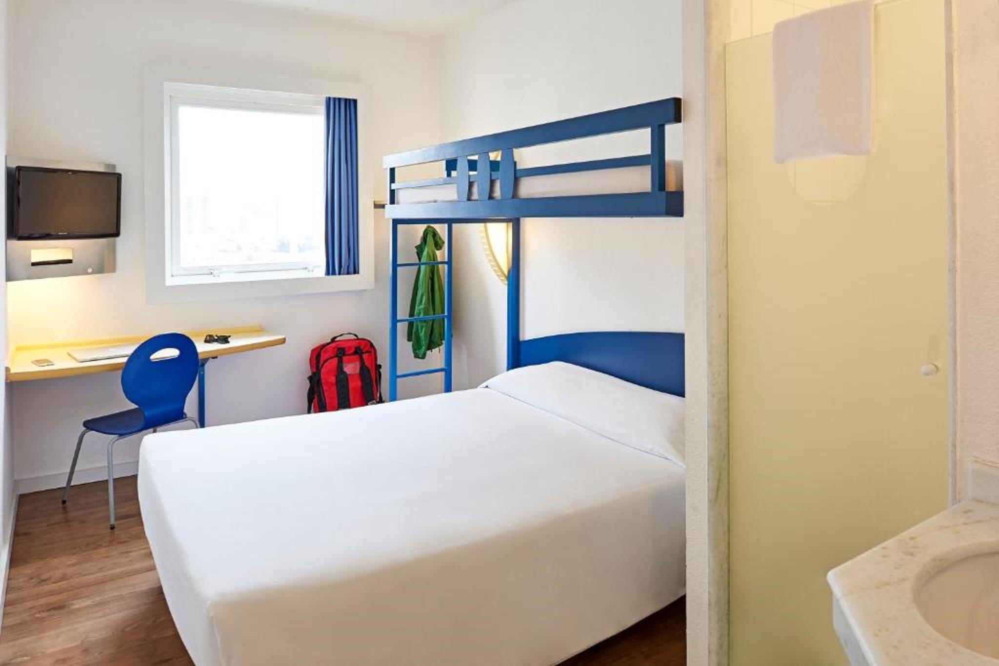 Standard Triple Room,1705027405:JPEG